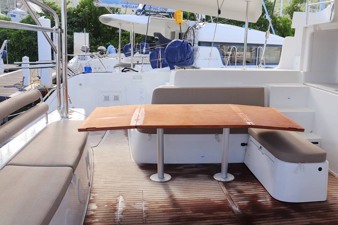 14 M² Houseboat ∙ 4 Bedrooms ∙ 8 Guests - Caribbean