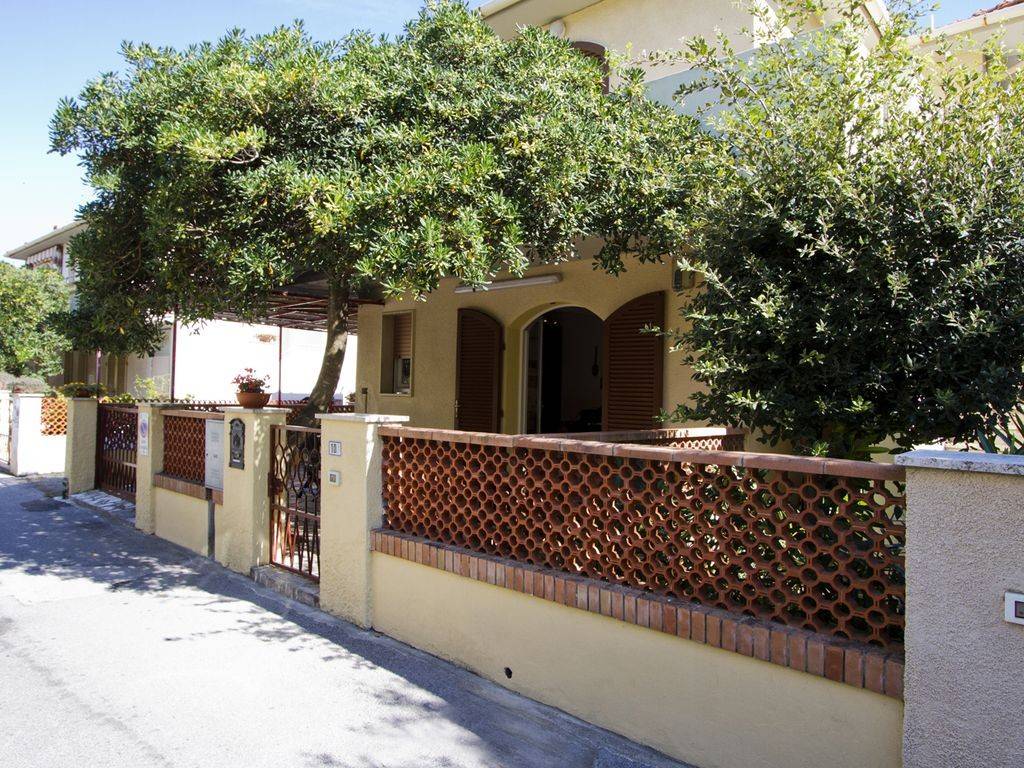 65 M² Apartment ∙ 2 Bedrooms ∙ 6 Guests - Cecina