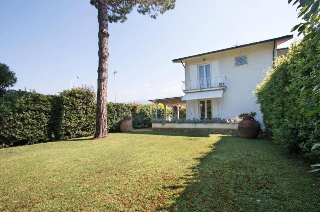 100 M² Villa ∙ 2 Schlafzimmer ∙ 4 Gäste - Forte dei Marmi