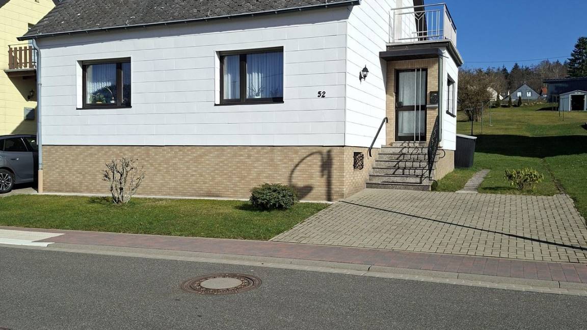 98 M² House ∙ 2 Bedrooms ∙ 4 Guests - Hermeskeil