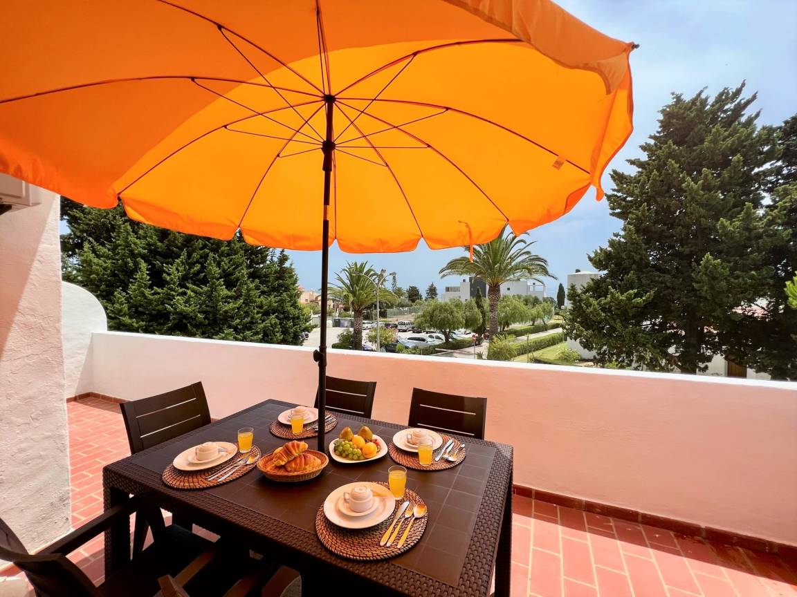 77 M² Apartment ∙ 2 Bedrooms ∙ 4 Guests - Porches