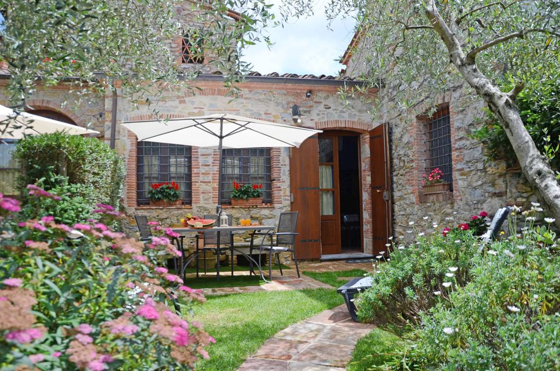 70 M² Ferienwohnung ∙ 1 Schlafzimmer ∙ 2 Gäste - Camaiore