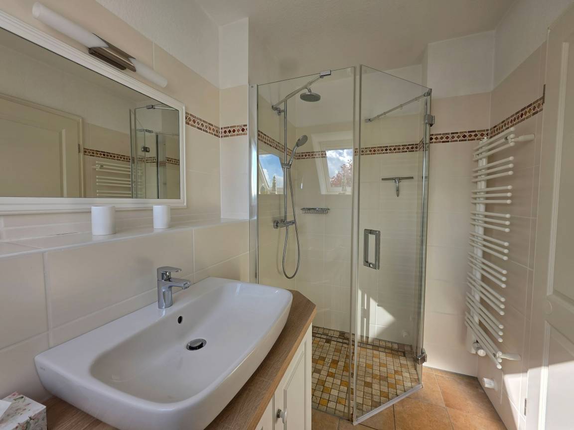 80 m² Ferienhaus ∙ 2 Schlafzimmer ∙ 4 Gäste – Bild 15