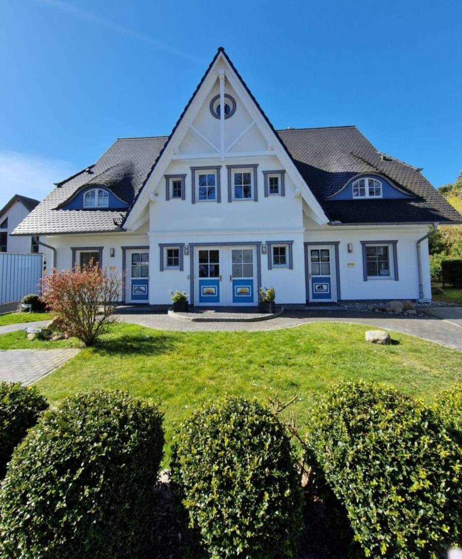 74 M² Apartment ∙ 2 Bedrooms ∙ 4 Guests - Zingst