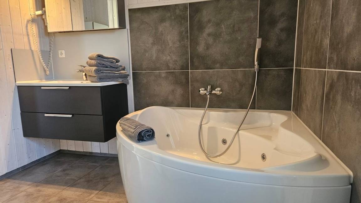 60 m² Ferienhaus ∙ 2 Schlafzimmer ∙ 5 Gäste – Bild 19