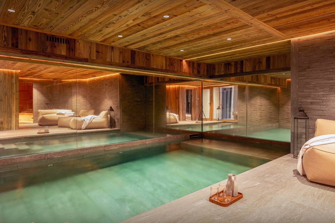300 M² Chalet ∙ 5 Chambres ∙ 12 Personnes - Brides-les-Bains
