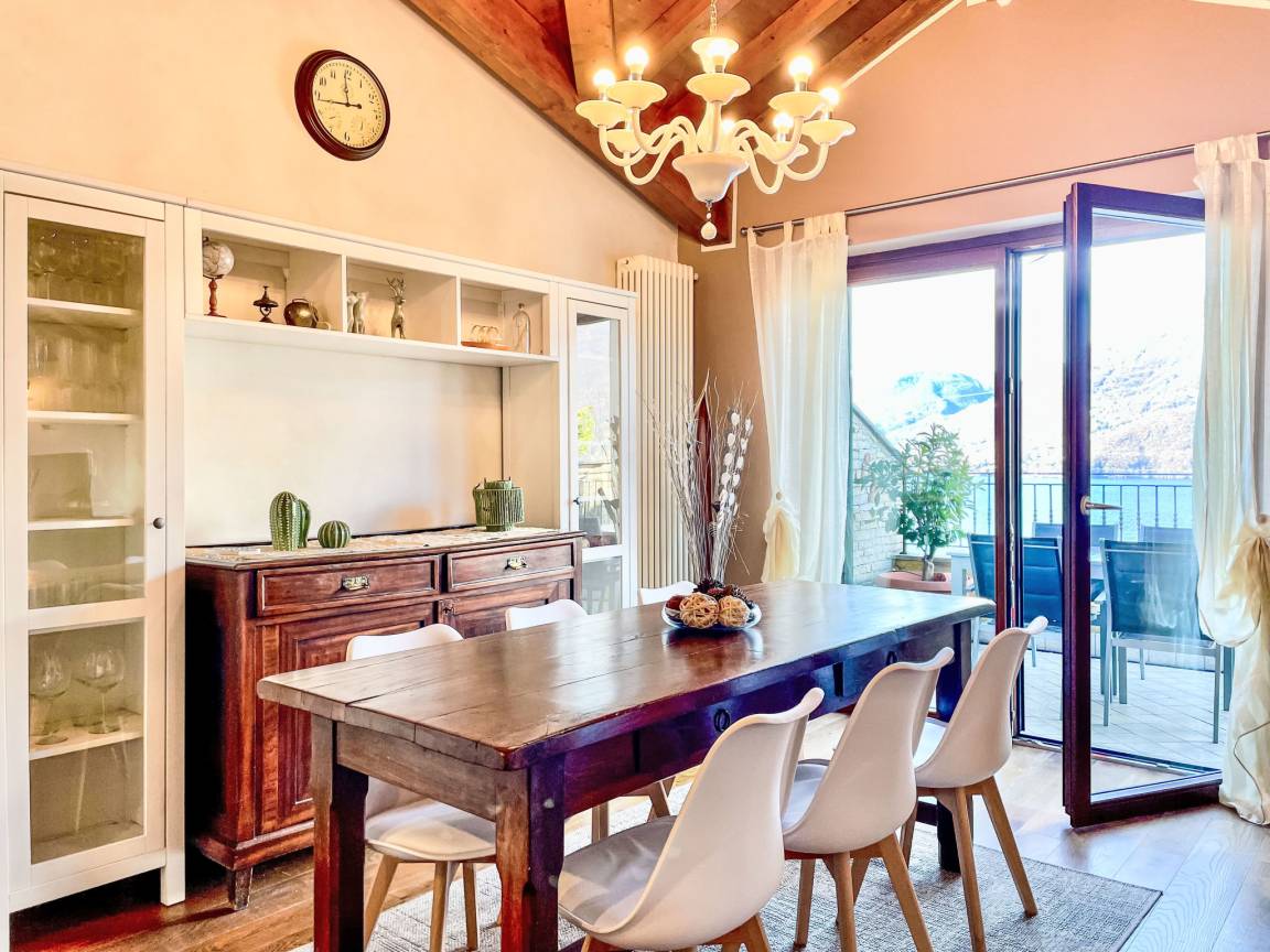 120 M² Apartamento ∙ 2 Habitaciones ∙ 6 Huéspedes - Menaggio