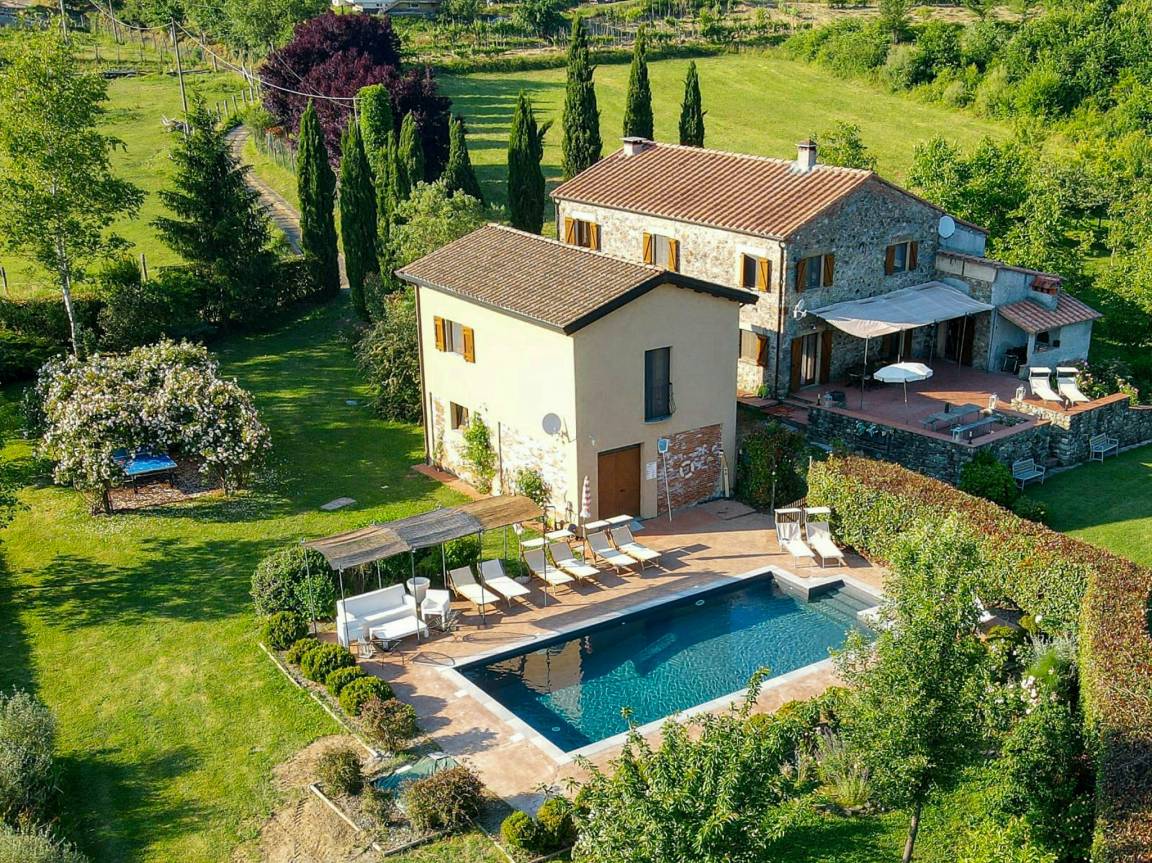 345 M² Maison De Vacances ∙ 6 Chambres ∙ 15 Personnes - Aulla