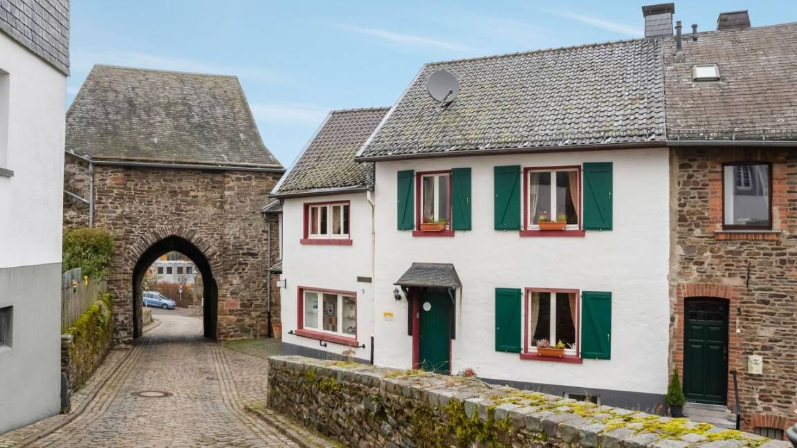 75 M² Ferienwohnung ∙ 2 Schlafzimmer ∙ 5 Gäste - Nationalpark Eifel