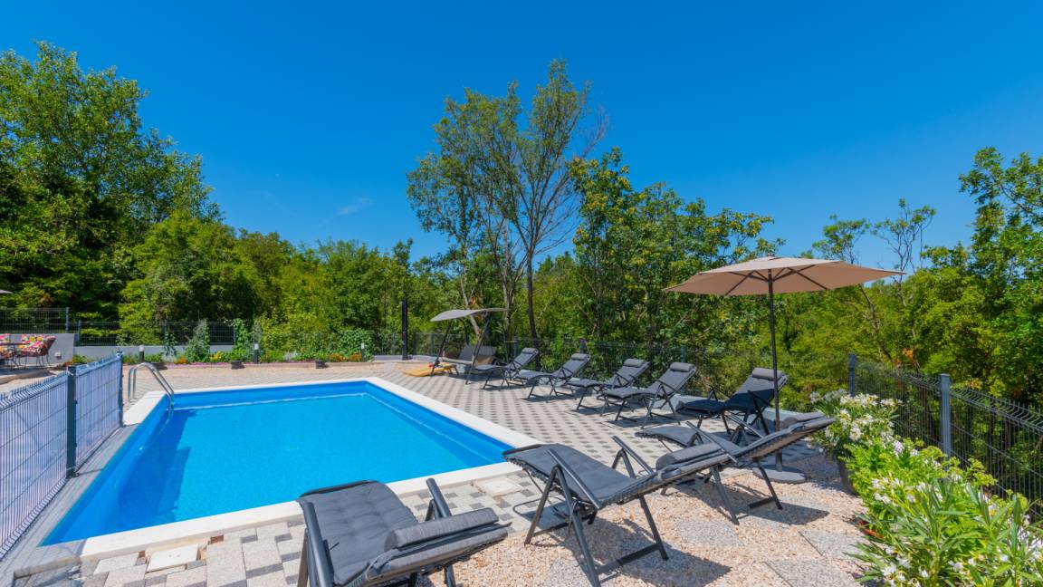 260 M² Villa ∙ 6 Bedrooms ∙ 12 Guests - Imotski