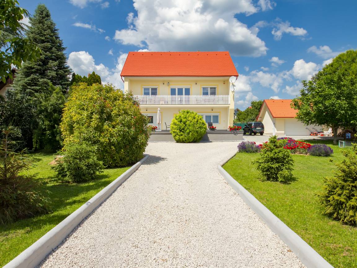 Ferienwohnung ∙ 2 Schlafzimmer ∙ 4 Gäste - Gyenesdiás