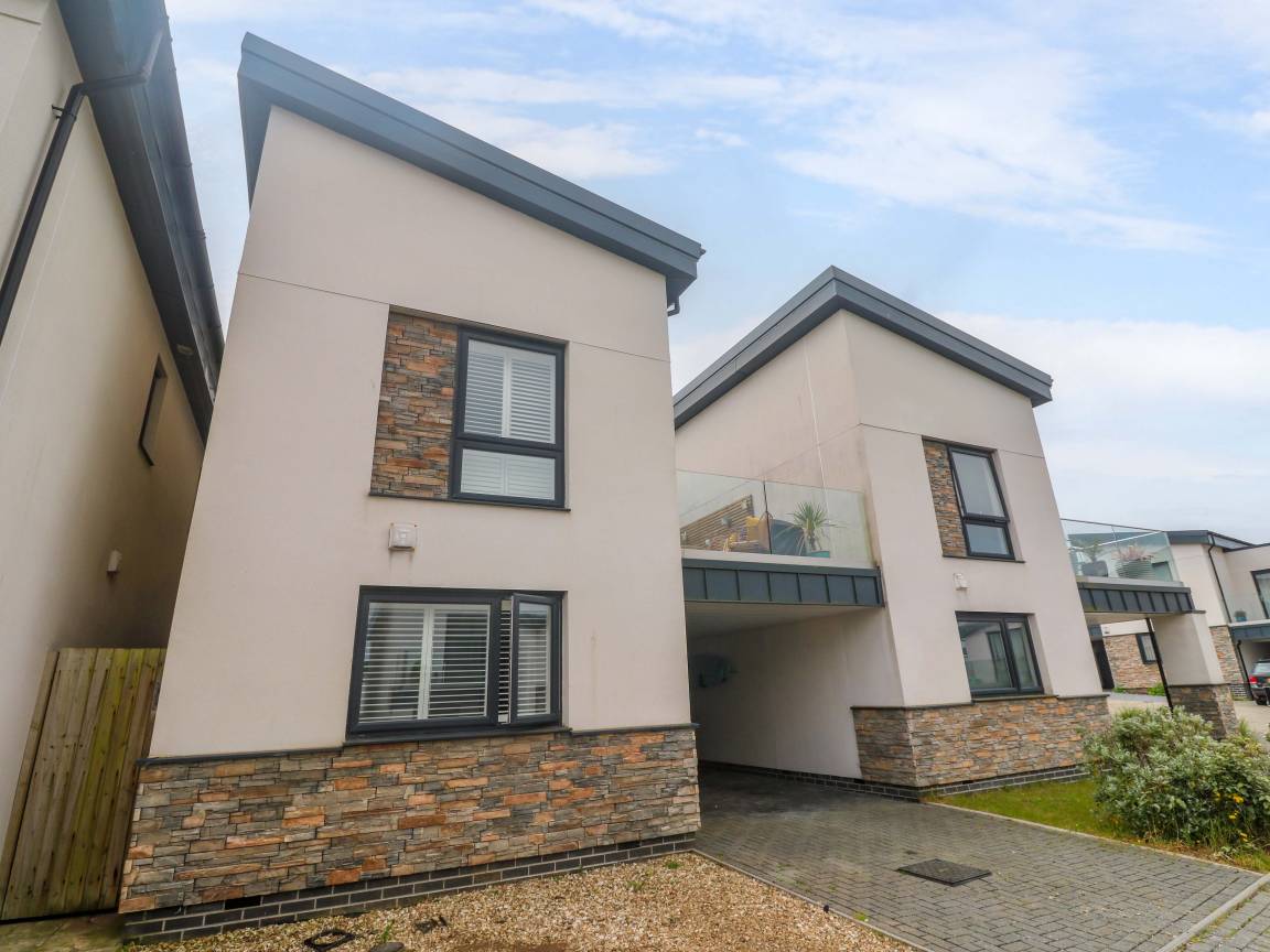 Cottage ∙ 3 Bedrooms ∙ 6 Guests - Newquay
