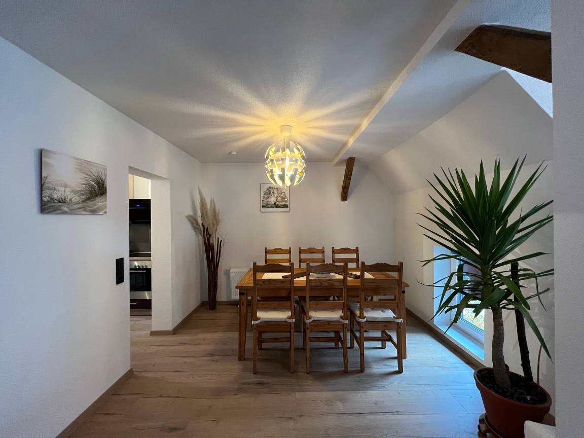 75 m² Ferienwohnung ∙ 1 Schlafzimmer ∙ 4 Gäste – Bild 4