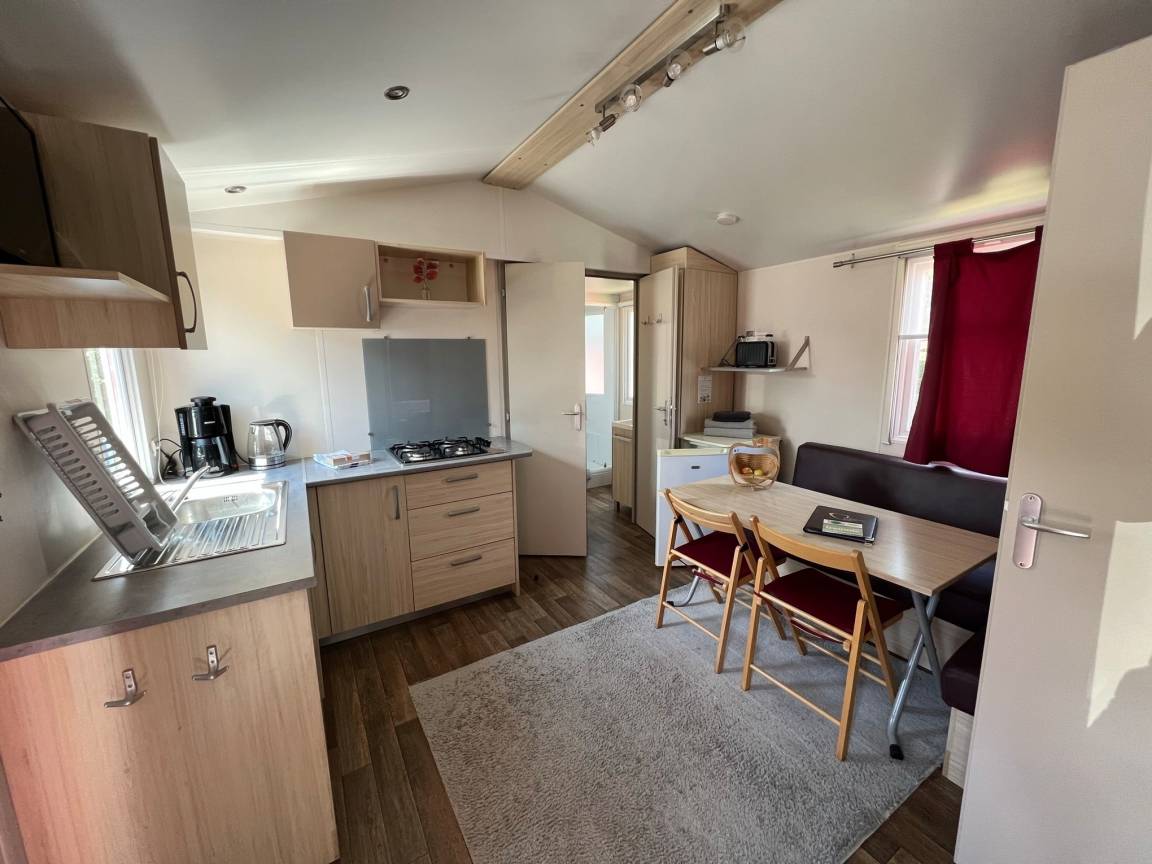 24 m² Mobilheim ∙ 2 Schlafzimmer ∙ 4 Gäste – Bild 2