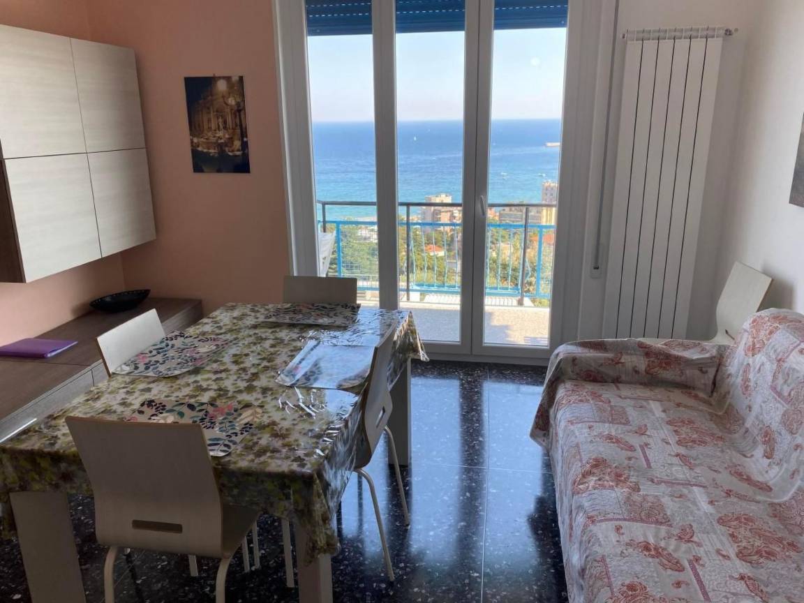 84 M² Appartamento Vacanza ∙ 2 Camere Da Letto ∙ 6 Ospiti - Albissola Marina