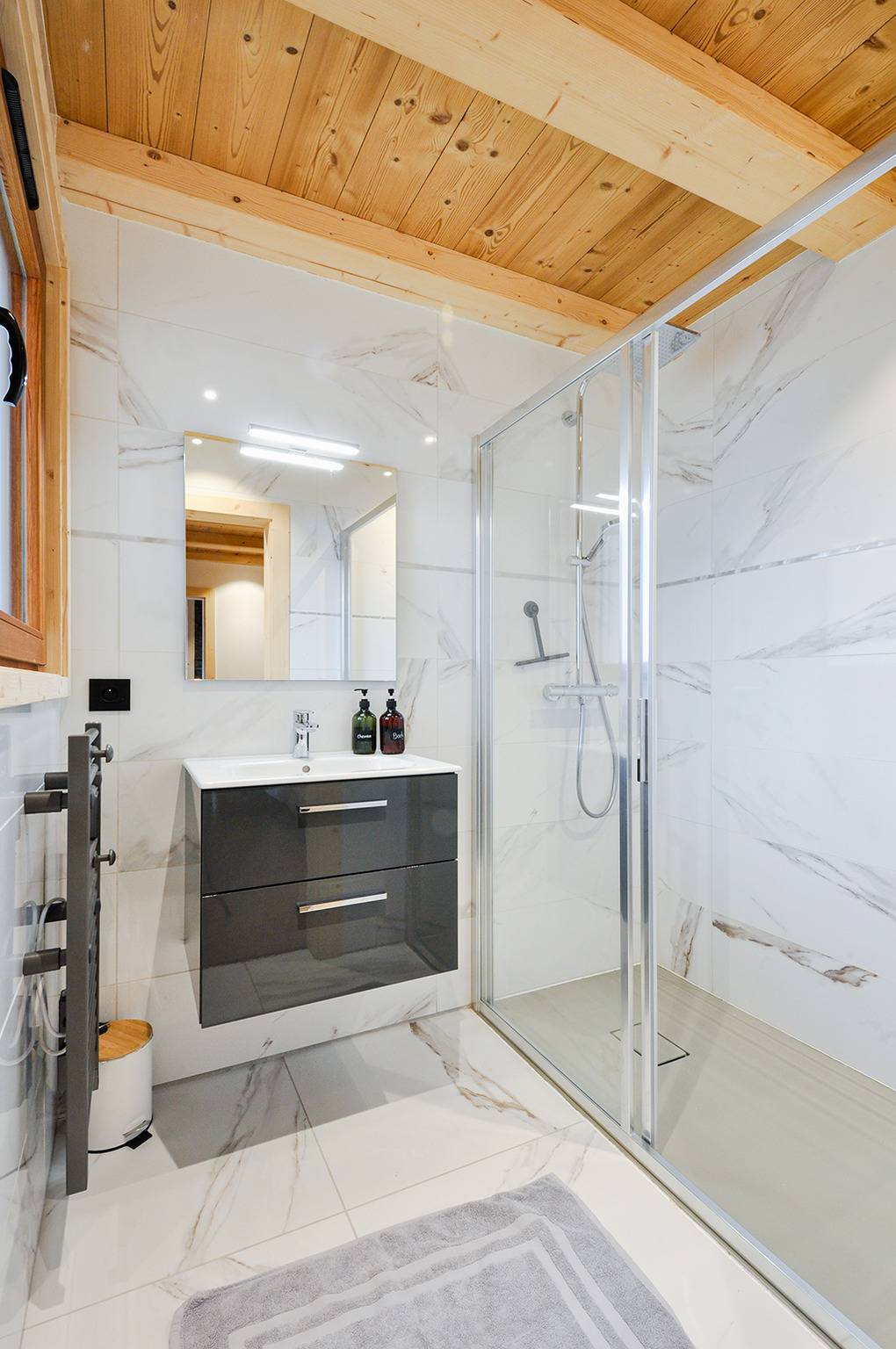 160 m² Ferienhaus ∙ 4 Schlafzimmer ∙ 15 Gäste – Bild 9
