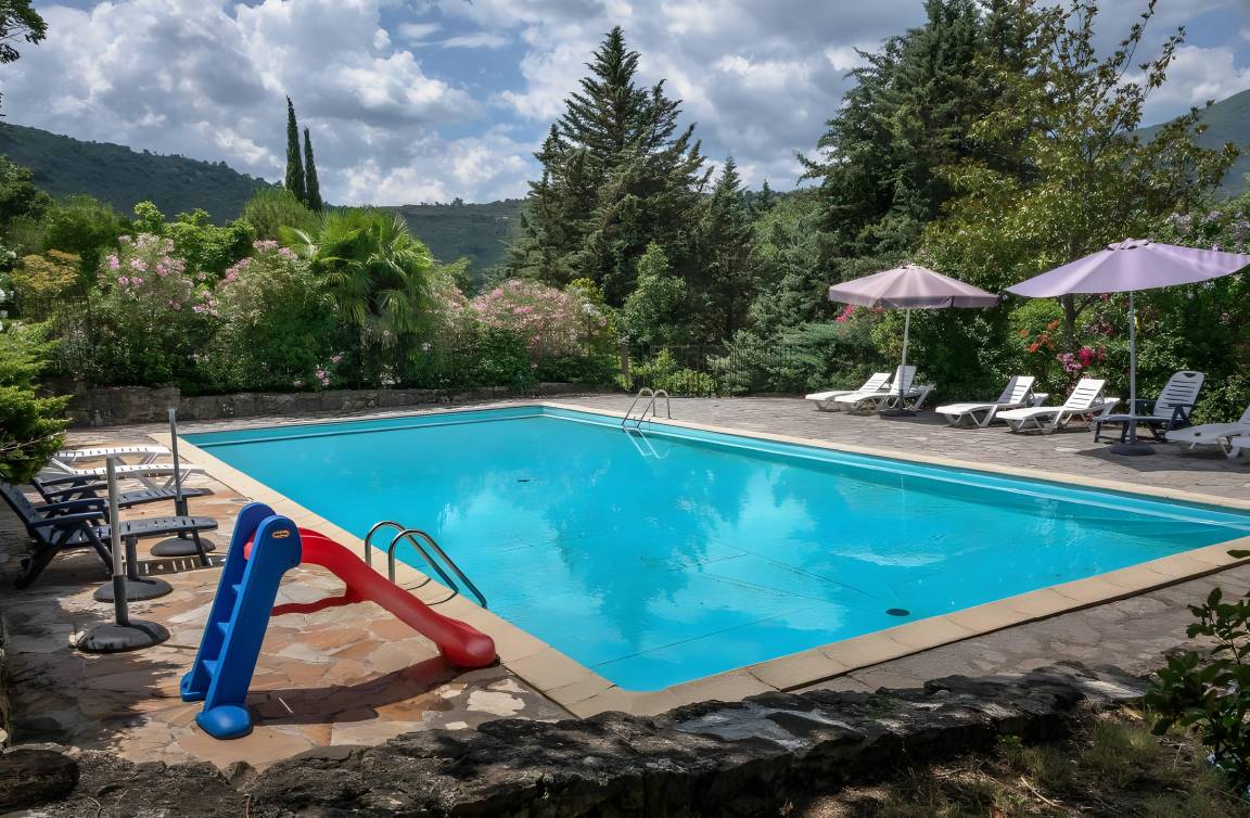 35 M² Chalet ∙ 2 Slaapkamers ∙ 4 Gasten - Les Vans