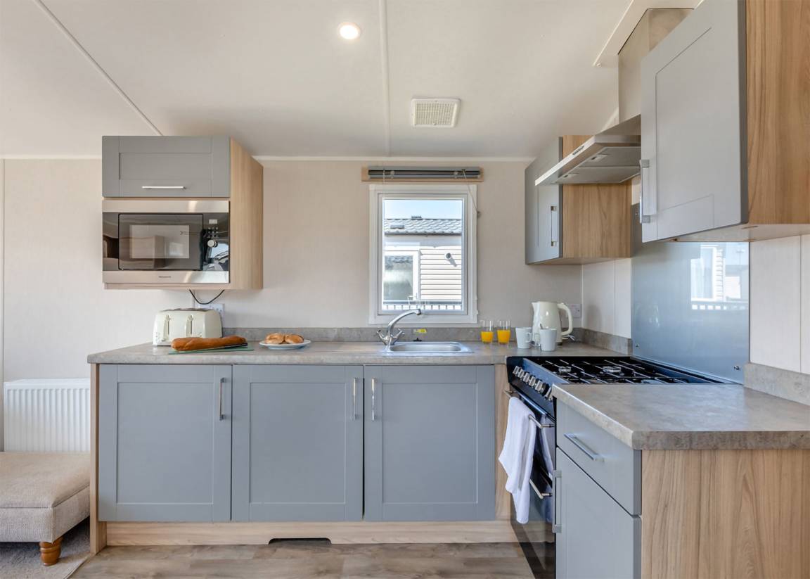 Caravan ∙ 2 Bedrooms ∙ 8 Guests - Nairn