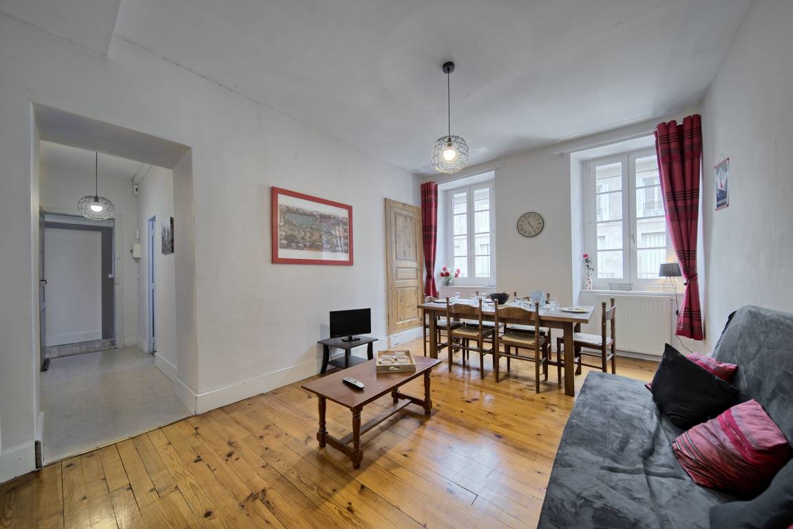 65 M² Appartement ∙ 3 Chambres ∙ 6 Personnes - Bagnères-de-Luchon