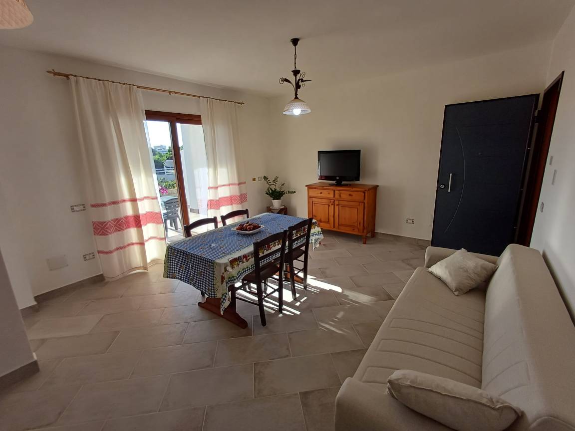 70 M² Apartment ∙ 2 Bedrooms ∙ 5 Guests - Olbia