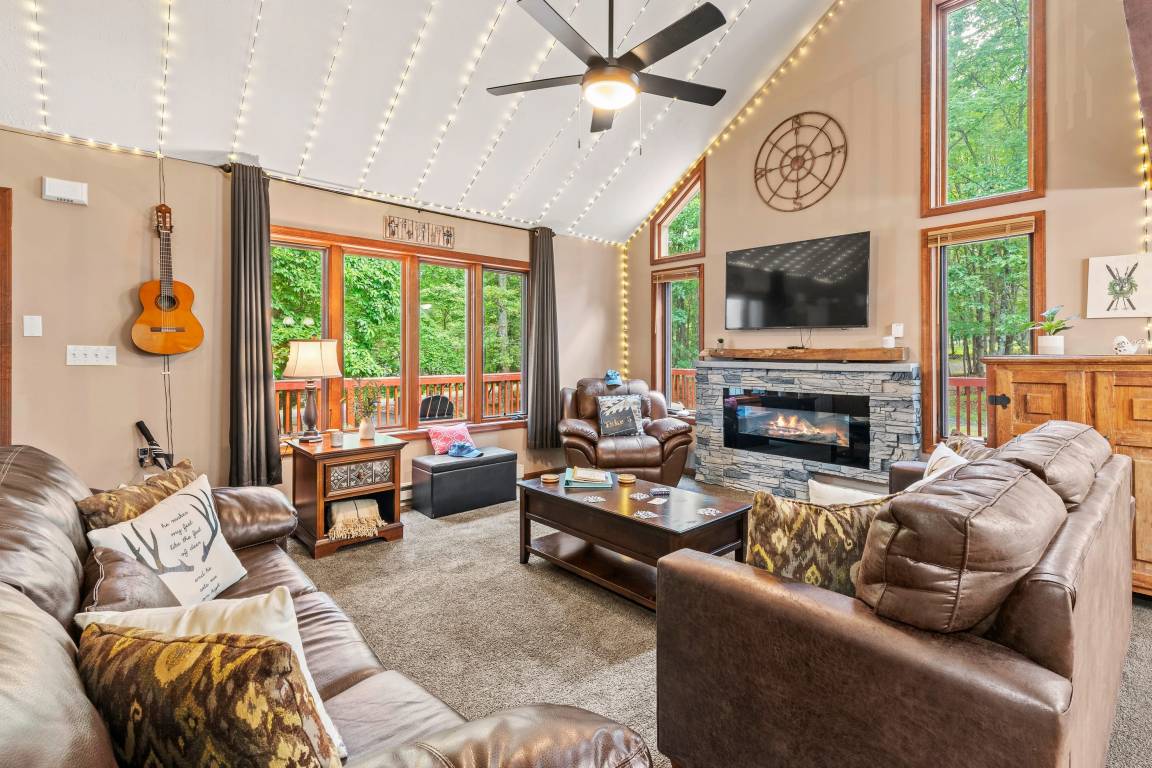 213 M² House ∙ 3 Bedrooms ∙ 10 Guests - Pocono Raceway