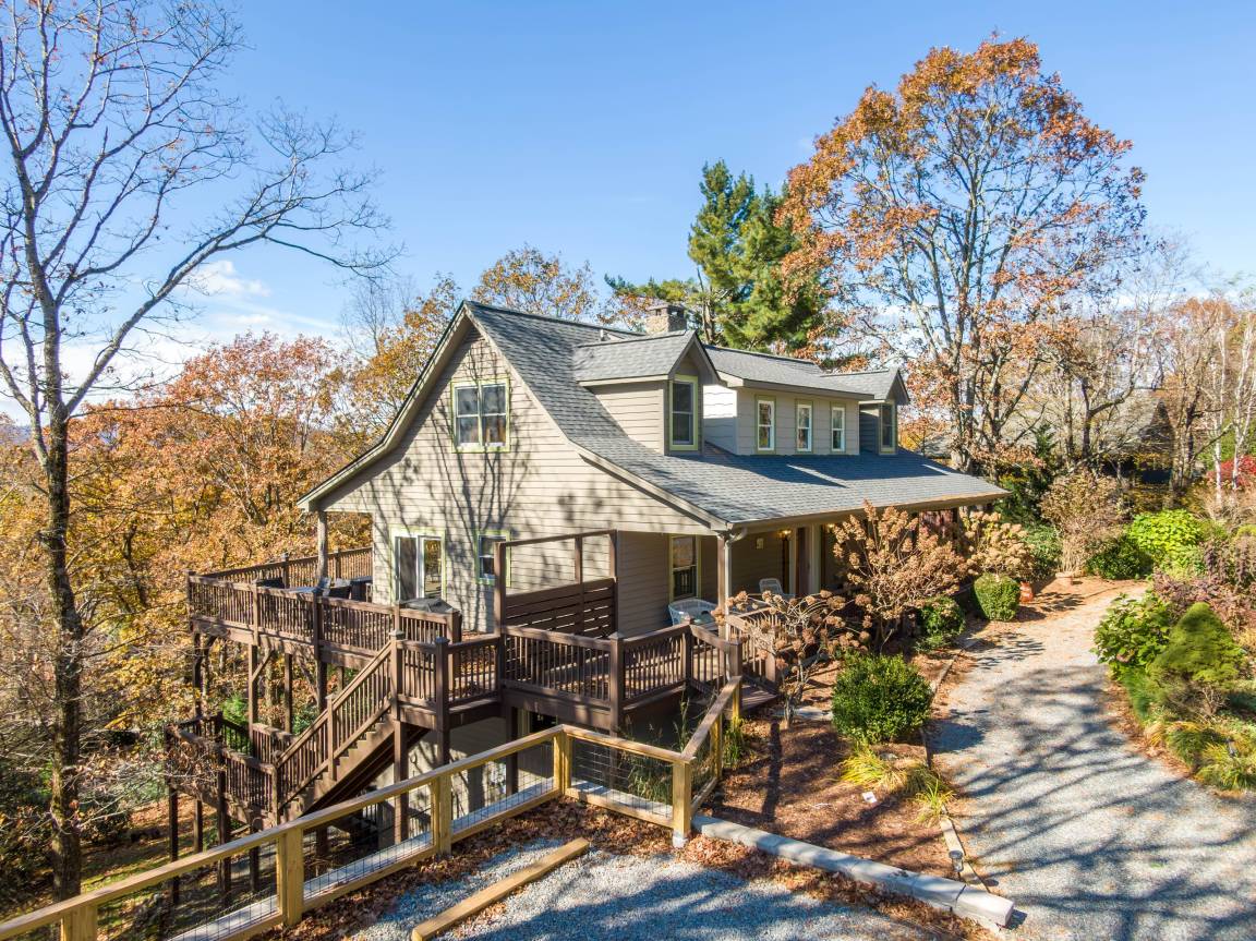 House ∙ 5 Bedrooms ∙ 12 Guests - Blowing Rock, NC