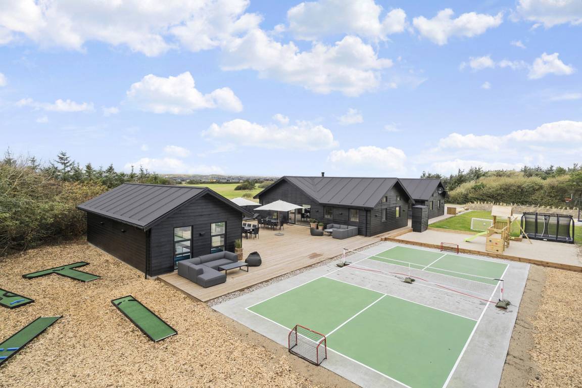 450 M² Landhaus ∙ 15 Schlafzimmer ∙ 30 Gäste - Søndervig