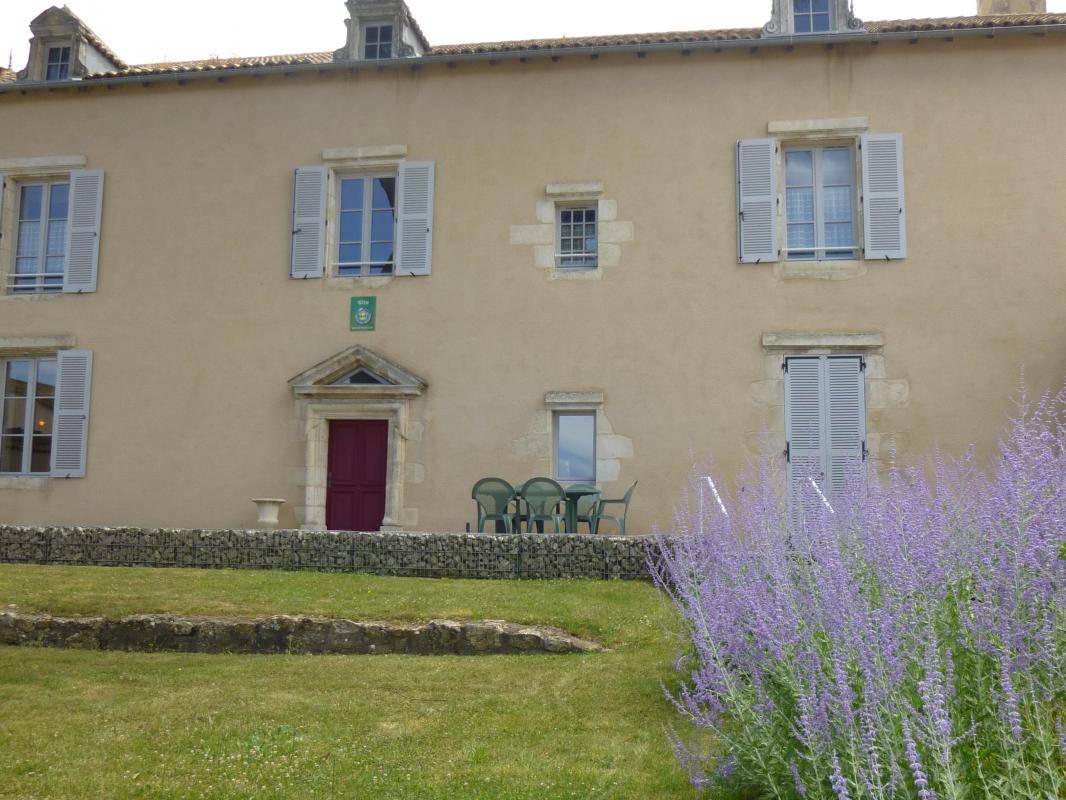 51 m&sup2; G&icirc;te 1 Schlafzimmer 3 G&auml;ste