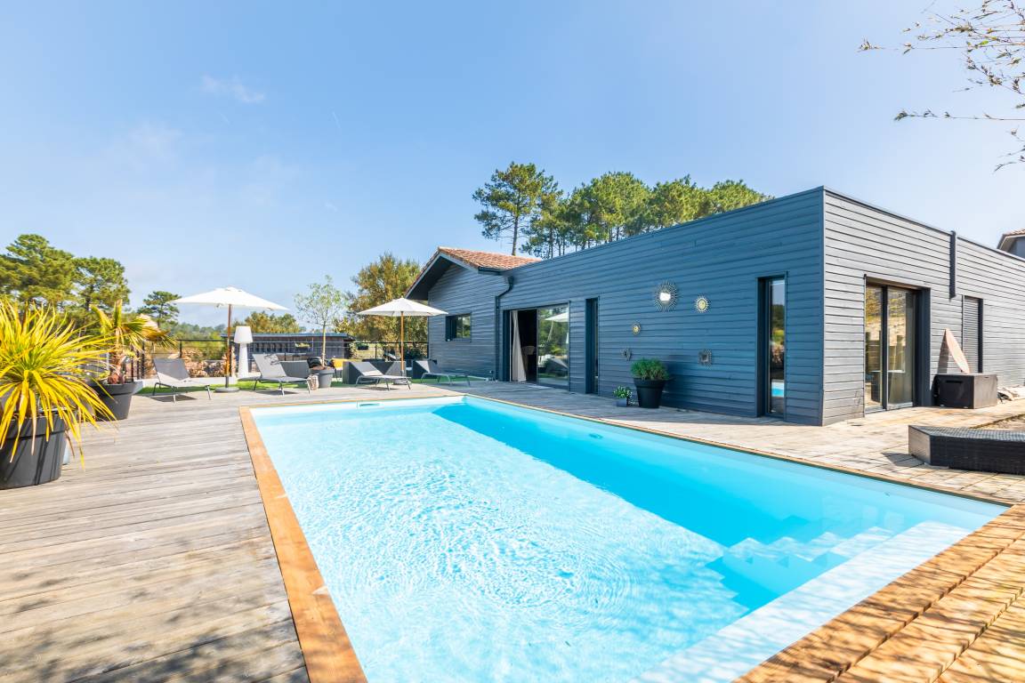230 M² Villa ∙ 4 Slaapkamers ∙ 8 Gasten - Tarnos