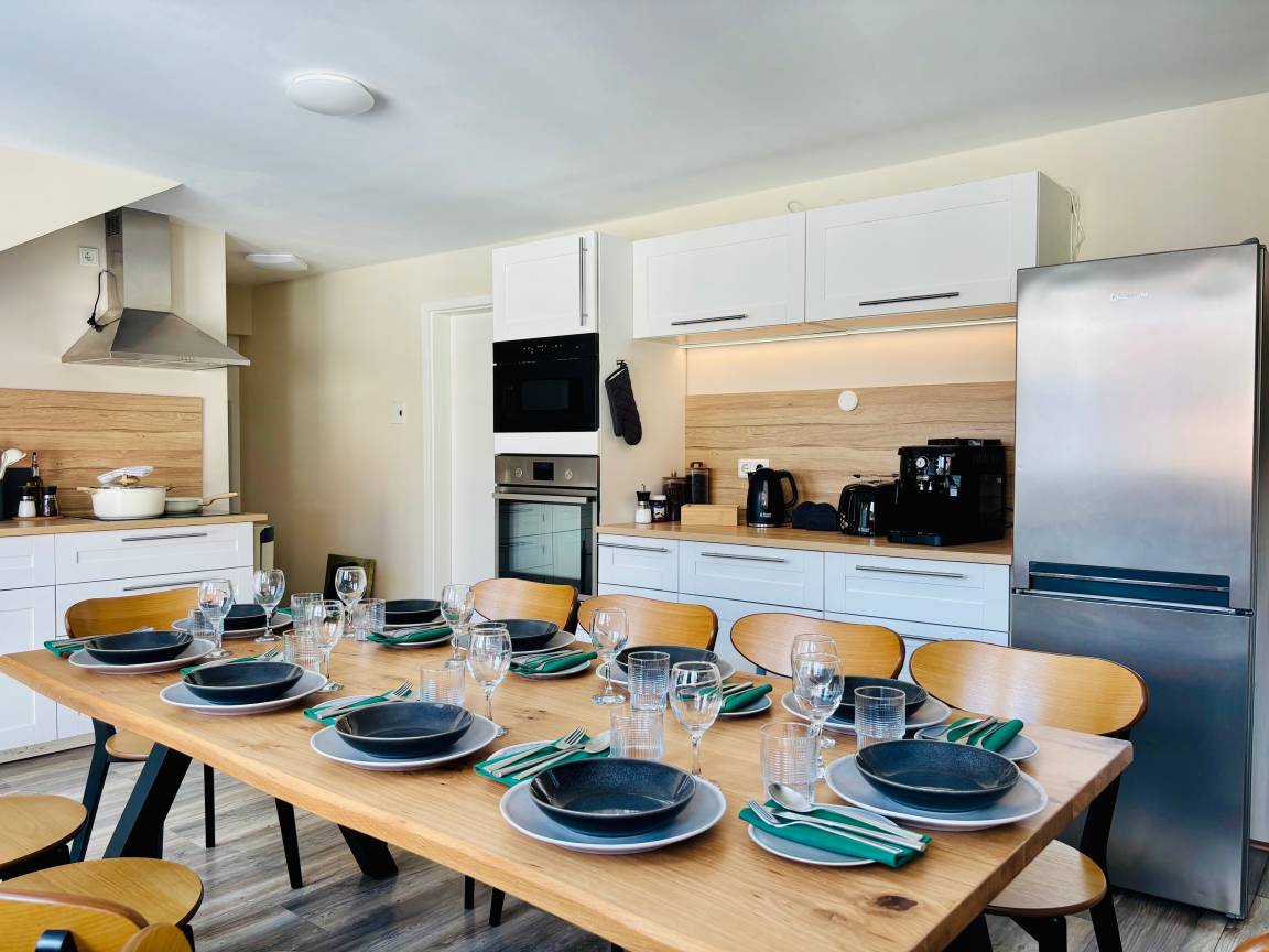 128 M² Ferienwohnung ∙ 3 Schlafzimmer ∙ 9 Gäste - Marburg