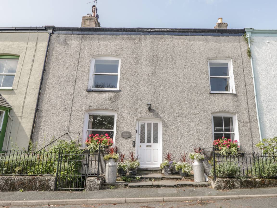 Cottage in Broughton West with Garden