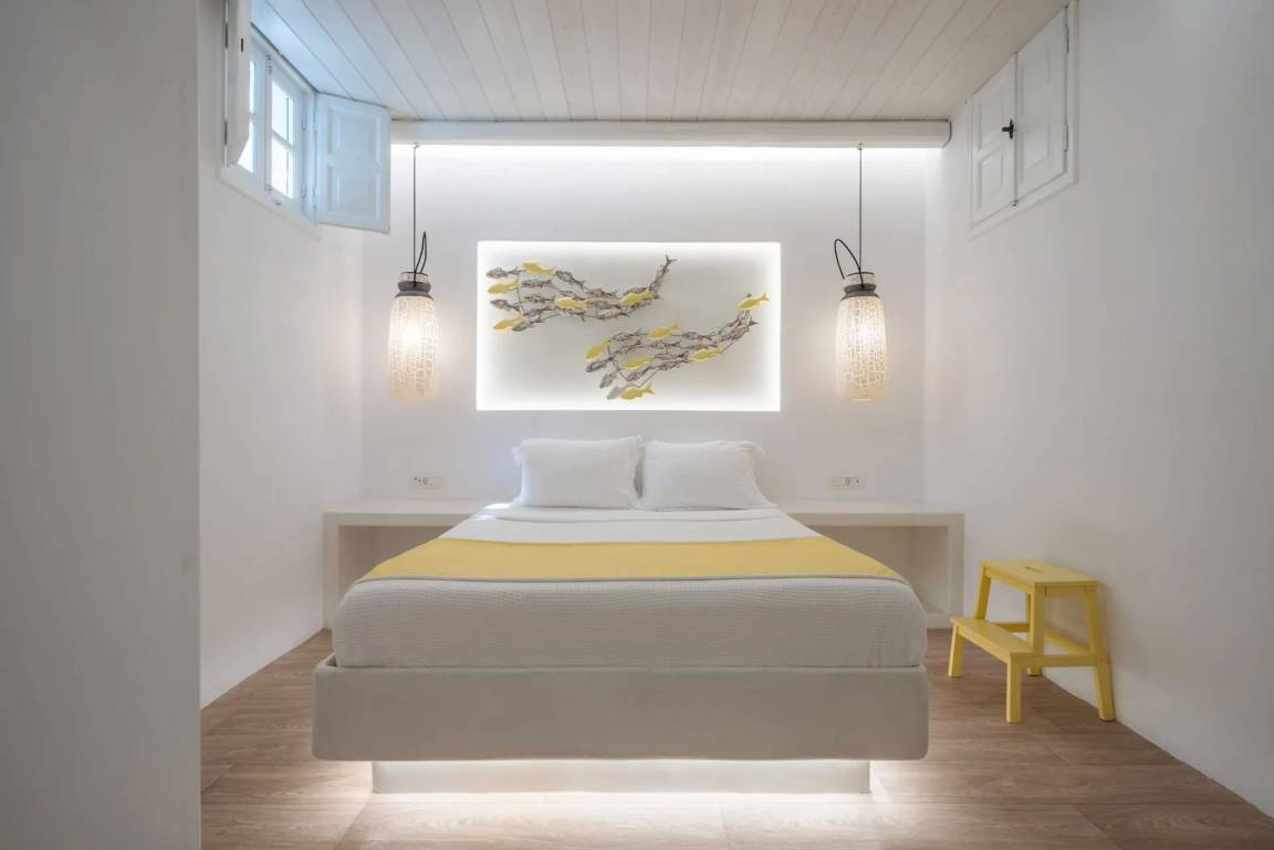 Villa ∙ 3 Bedrooms ∙ 6 Guests - Oia