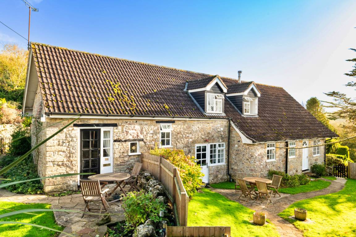 120 M² Cottage ∙ 2 Bedrooms ∙ 5 Guests - Chard