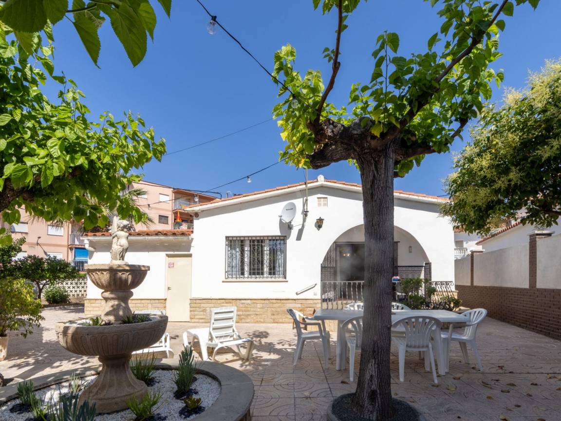 100 M² Apartamento ∙ 1 Habitación ∙ 5 Huéspedes - Vilafortuny