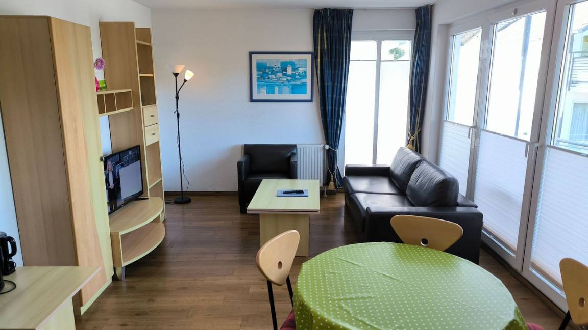 61 M² Ferienwohnung ∙ 1 Schlafzimmer ∙ 4 Gäste - Göhren