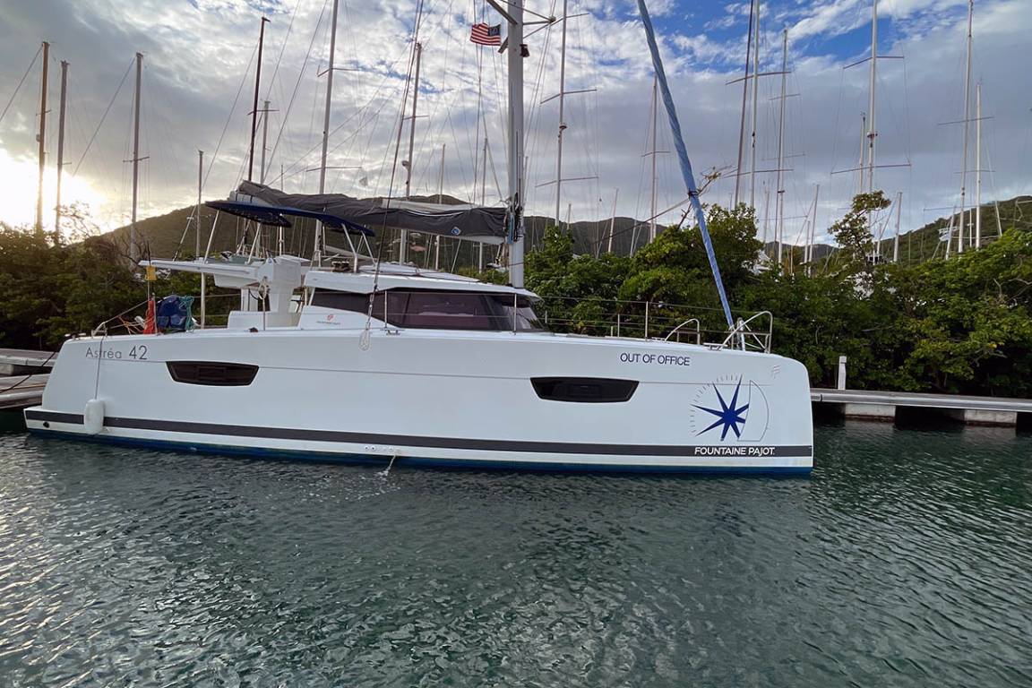 13 M² Houseboat ∙ 4 Bedrooms ∙ 8 Guests - Caribbean