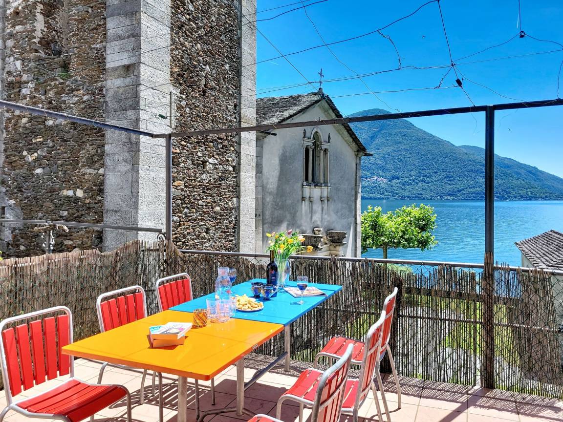 Talo ∙ 5 Makuuhuonetta ∙ 10 Vierasta - Ascona