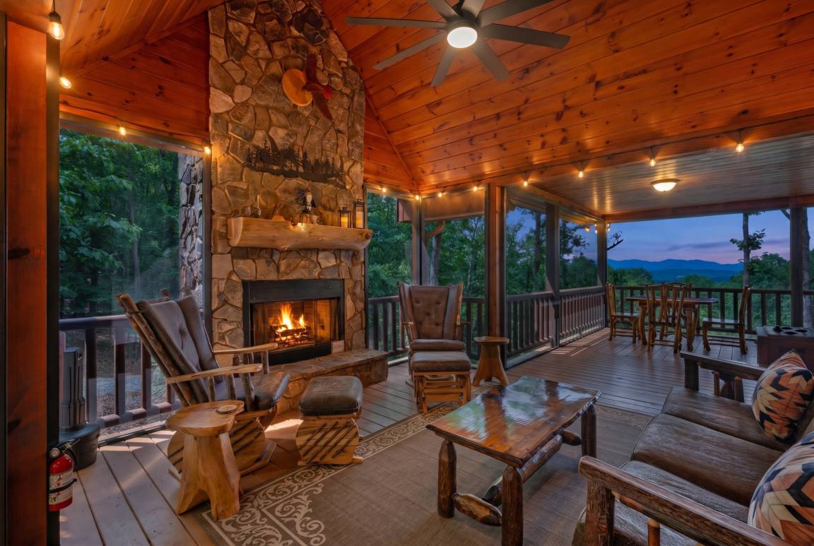 217 M² Cabin ∙ 3 Bedrooms ∙ 8 Guests - Nottely Lake, GA