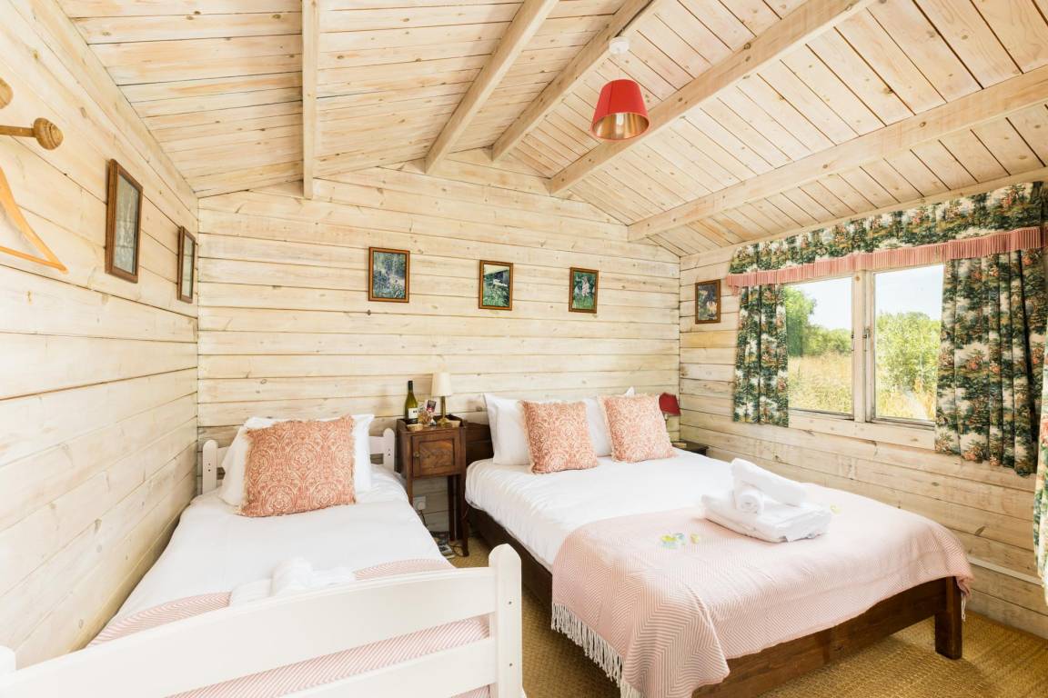 56 M² House ∙ 2 Bedrooms ∙ 5 Guests - Kingham