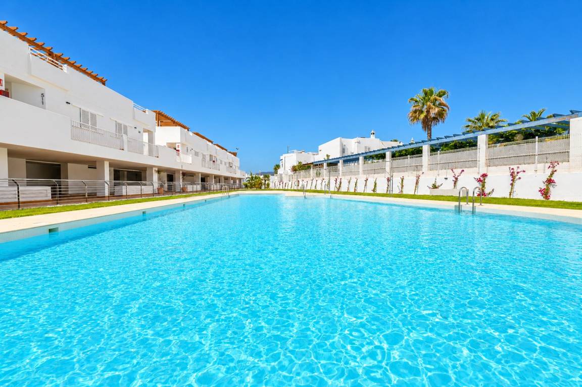 61 M² Apartamento ∙ 2 Habitaciones ∙ 4 Huéspedes - Garrucha
