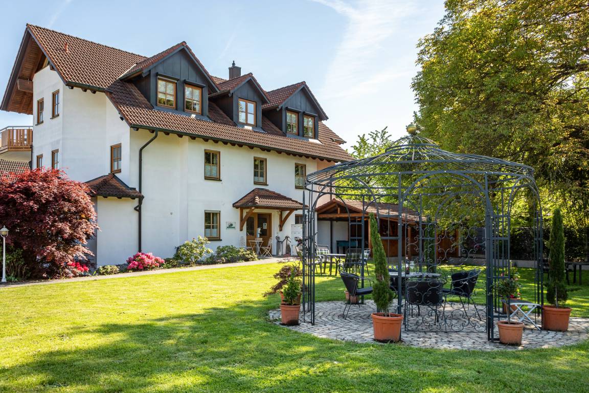 98 M² Ferienwohnung ∙ 3 Schlafzimmer ∙ 5 Gäste - Meersburg