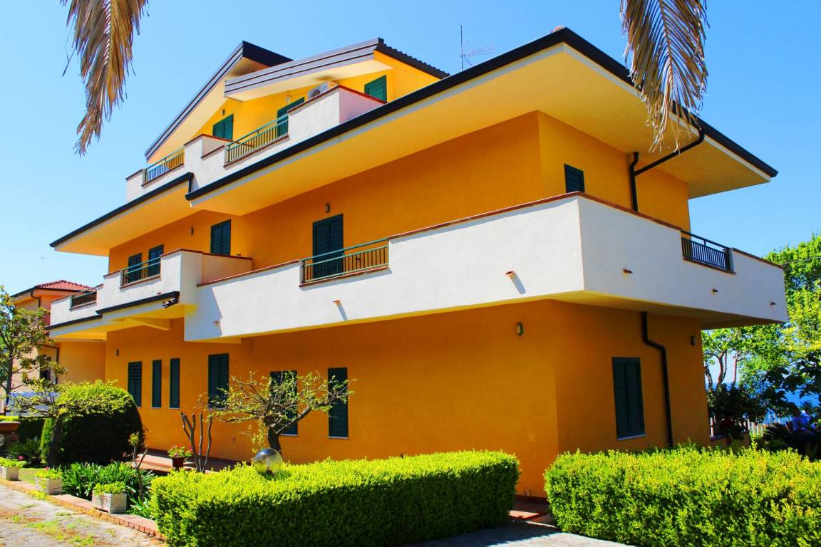 65 M² Appartement ∙ 2 Chambres ∙ 5 Personnes - Tropea