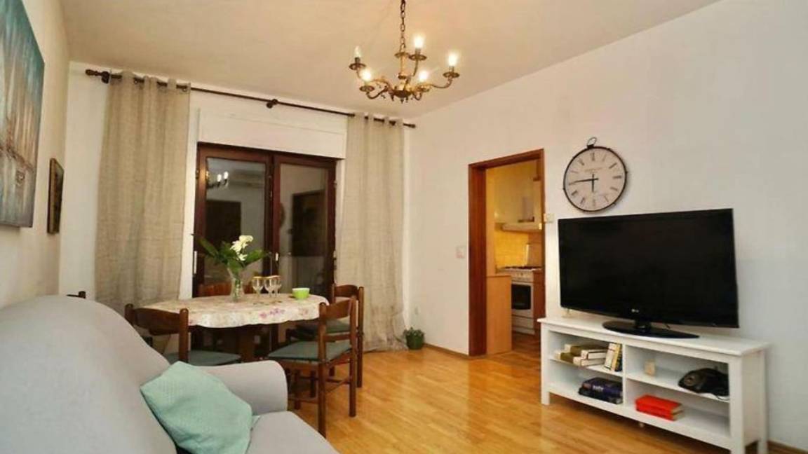 90 M² Apartment ∙ 3 Bedrooms ∙ 7 Guests - Seget Vranjica