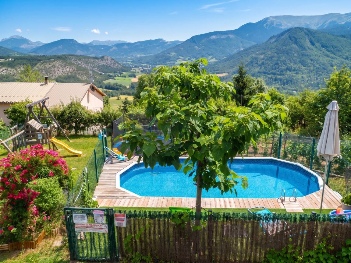 80 M² Appartement ∙ 3 Chambres ∙ 8 Personnes - Montclar