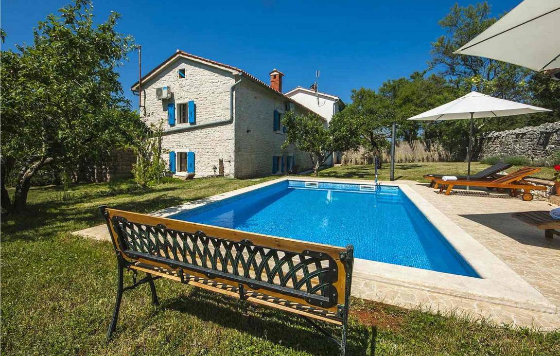 110 M² Maisonette ∙ 4 Bedrooms ∙ 6 Guests - Motovun