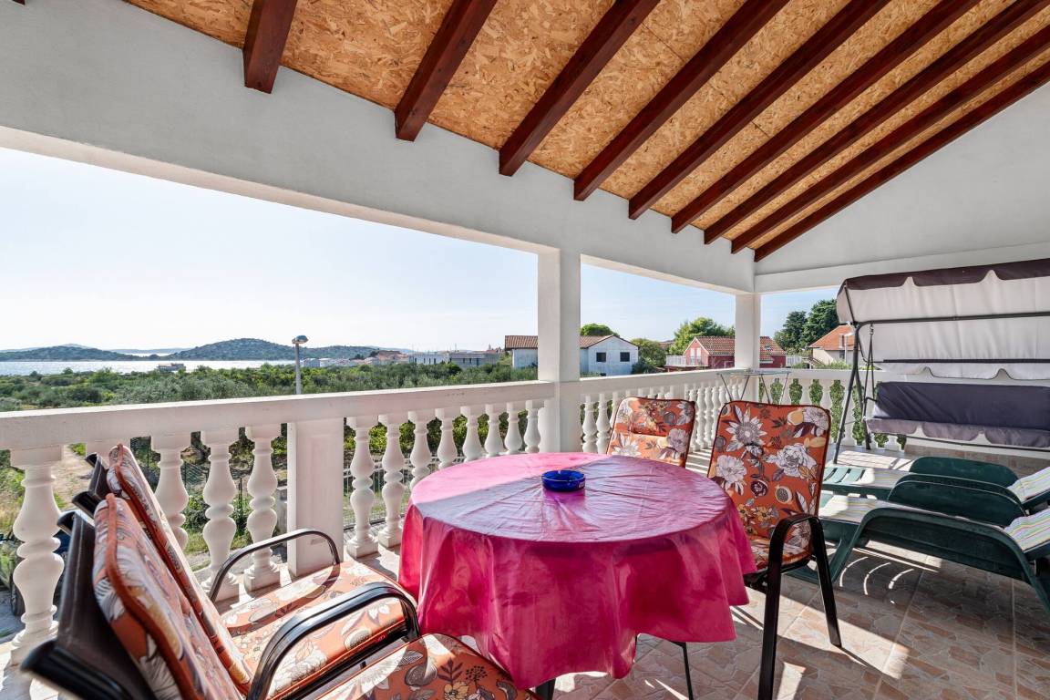 60 M² Ferienwohnung ∙ 2 Schlafzimmer ∙ 4 Gäste - Vodice