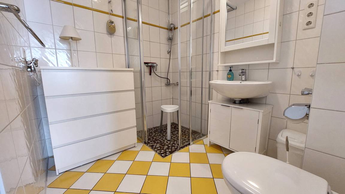 48 m² Ferienwohnung ∙ 1 Schlafzimmer ∙ 4 Gäste – Bild 11