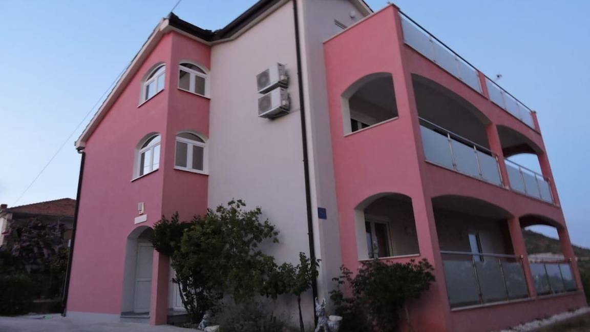 240 M² Ferienhaus ∙ 6 Schlafzimmer ∙ 12 Gäste - Trogir