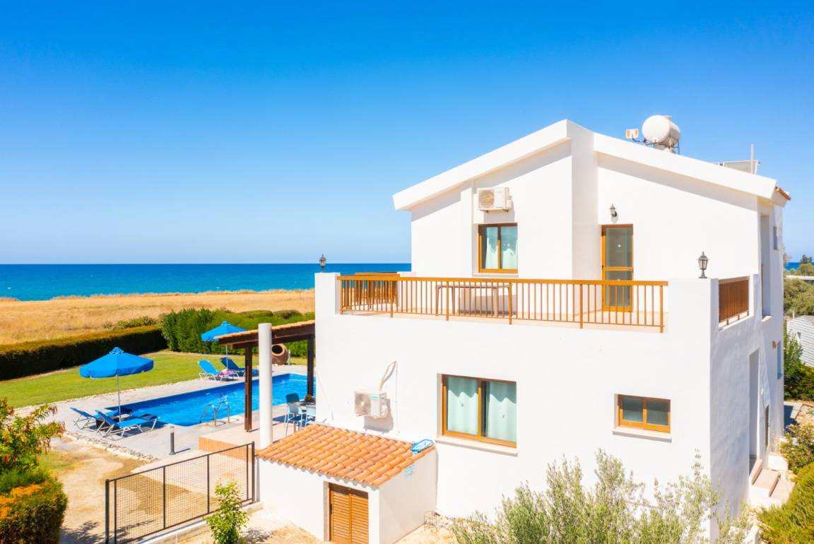 180 M² Villa ∙ 3 Bedrooms ∙ 6 Guests - Argaka