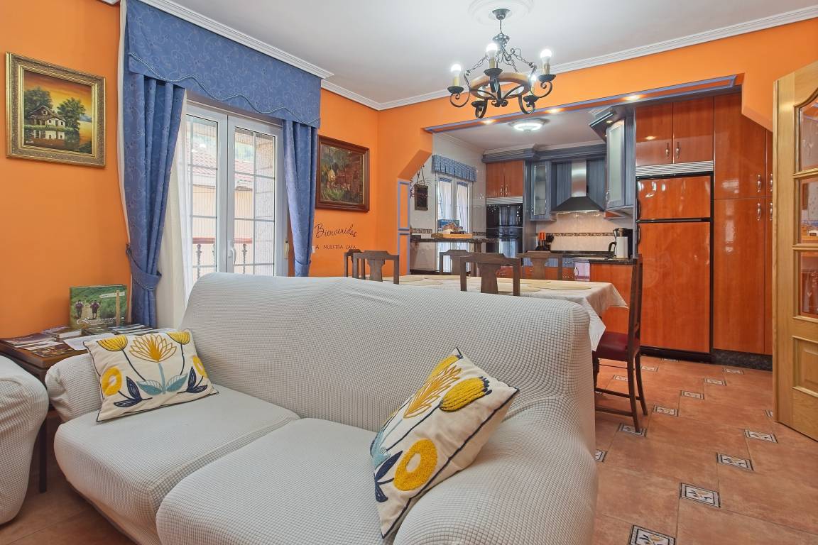 90 M² House ∙ 3 Bedrooms ∙ 6 Guests - Lena